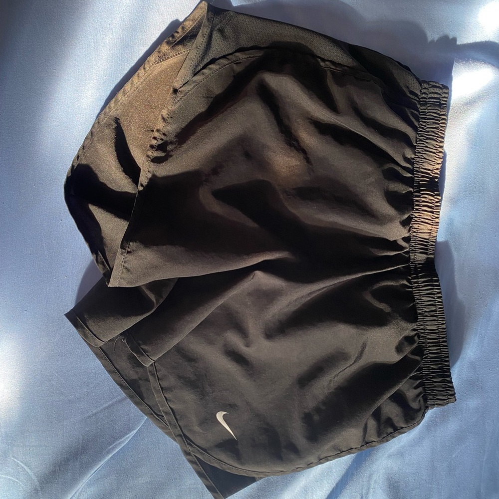 Black Nike shorts size YL